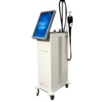 Profesjonalny sprzęt medyczny HiTECH na kółkach z niebieskim ekranem dotykowym i ręcznym manipulatorem